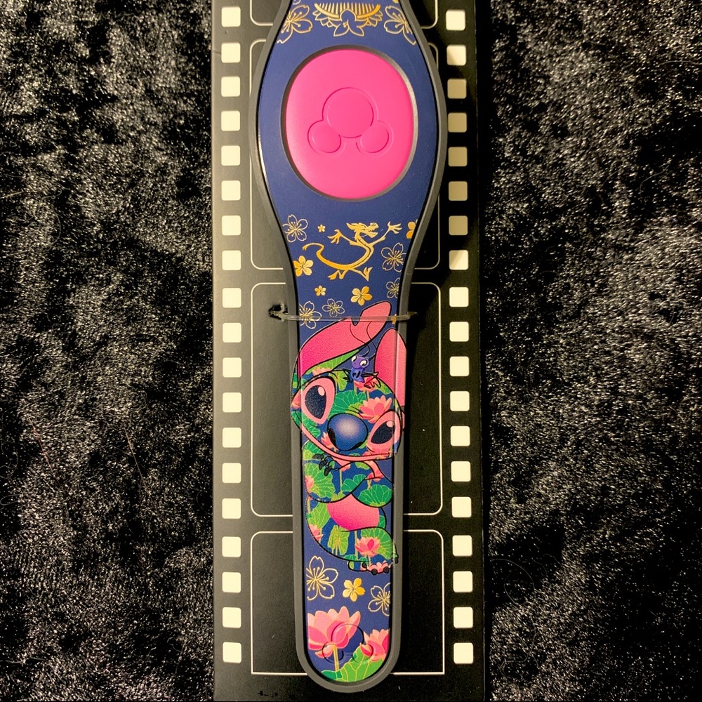 Limited Edition Stitch Crashes Disney x Mulan Magic Band